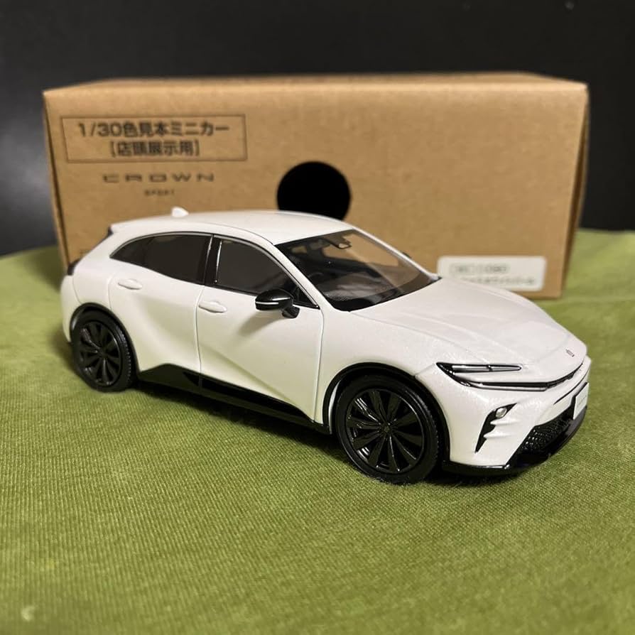 Amazon.co.jp: クラウン スポーツ カラー サンプル ミニカー- : おもちゃ