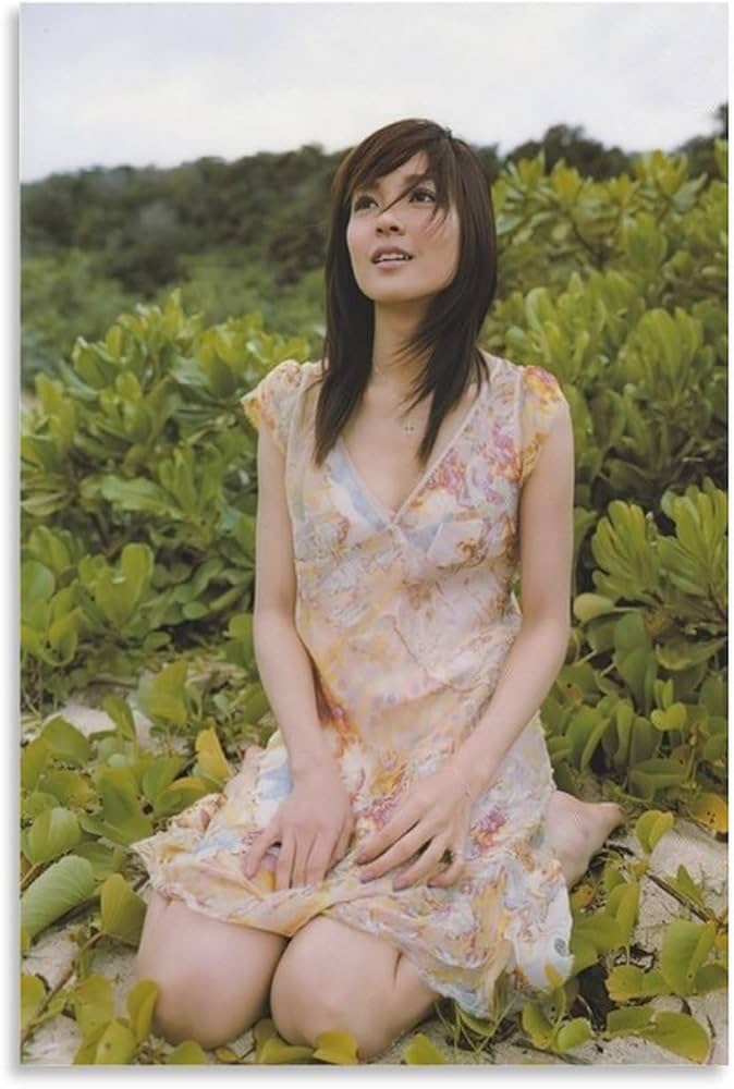 Amazon.co.jp: 国仲涼子グラビア水着画像画像集女優・歌手・アイドル68