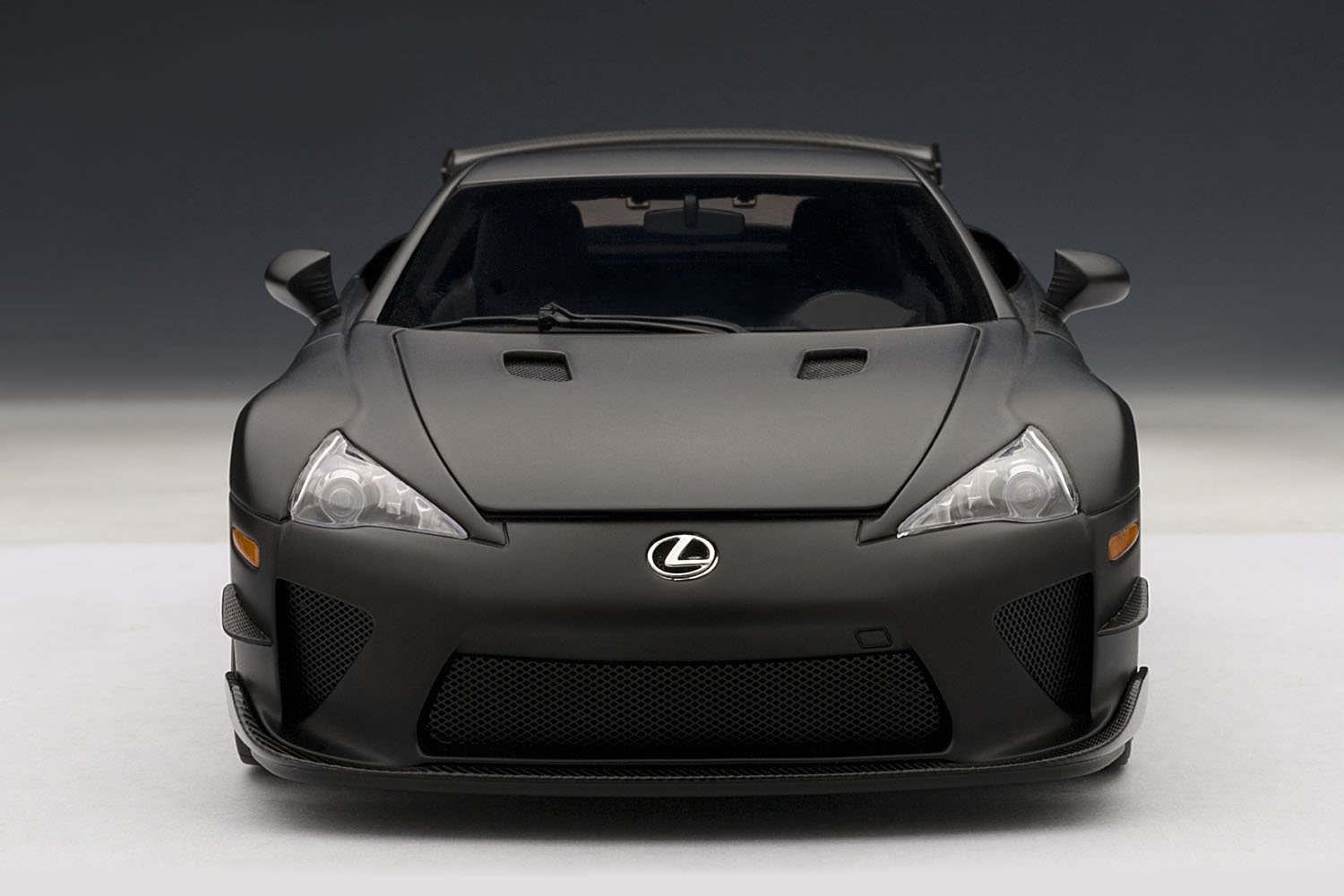 Amazon.co.jp: AUTOart 1/18 レクサス LFA ニュルブルクリンク