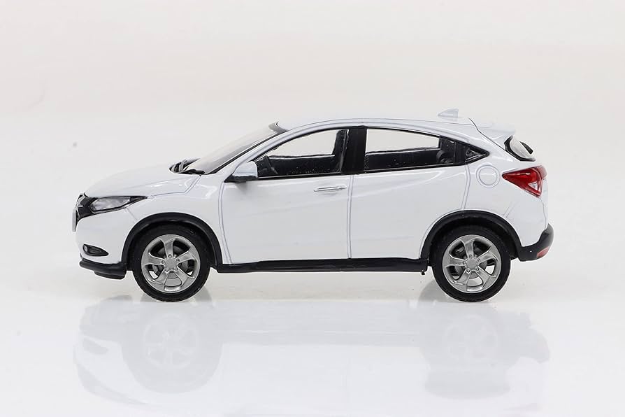 Amazon.co.jp: FIRST: 43 1/43 Honda Vezel 2015 White Finished