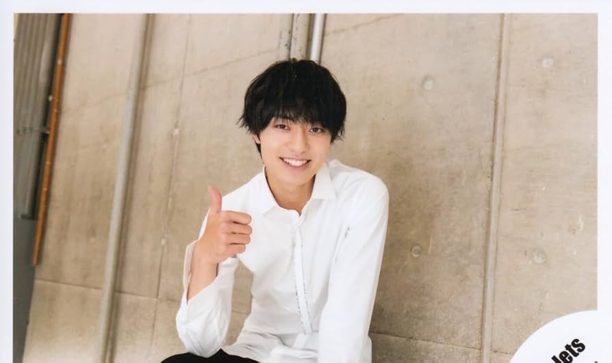 Amazon.co.jp: HiHi Jets 公式 生 写真（作間龍斗）HHJ00174 : おもちゃ