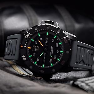 Amazon.com: Luminox XS.3862 Men's Master Carbon Seal Grey Rubber