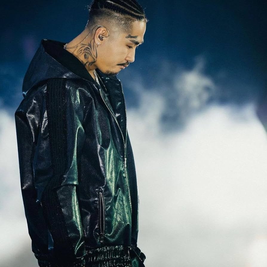 Amazon.co.jp: NUBIAN大阪限定 Needles TRACK HOODIE Mサイズ : おもちゃ