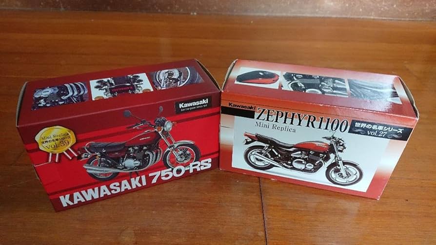 Amazon.co.jp: レッドバロン 世界の名車シリーズ ミニレプリカ2台