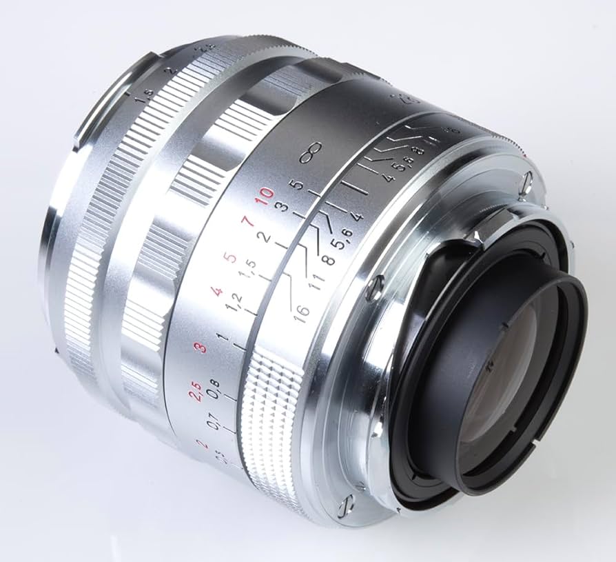 Amazon.com : Voigtländer Voigtlander VM 28mm f/1.5 Nokton Asph