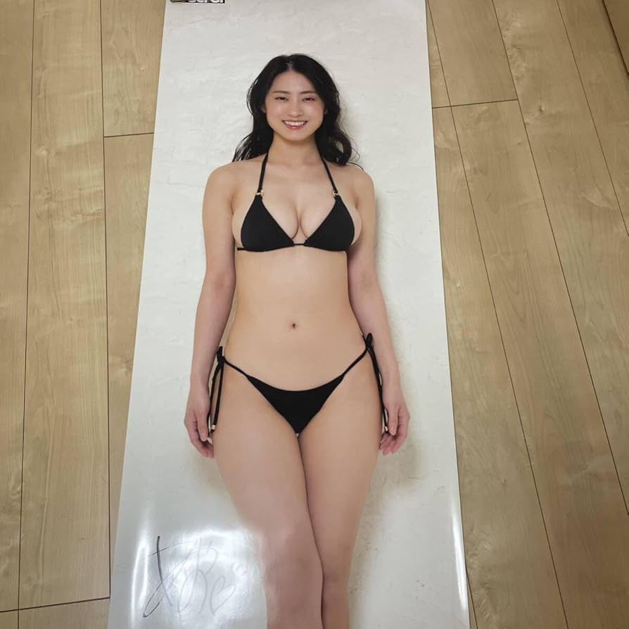 Amazon.co.jp: 澄田綾乃等身大ポスター アサ芸Secret : おもちゃ