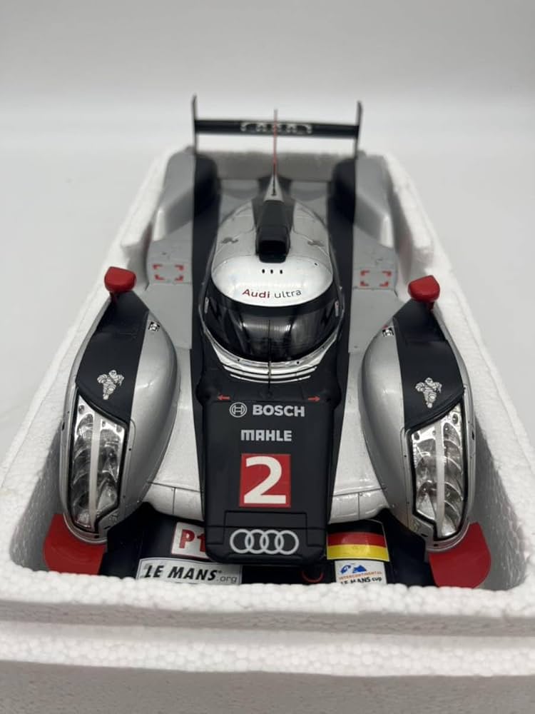 Amazon.co.jp: spark スパーク 1/18 AUDI アウディ R18 TDI 2011年 ル