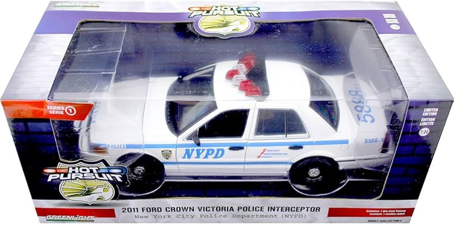 Amazon.co.jp: Greenlight 1:24 2011 FORD CROWN VICTORIA POLICE