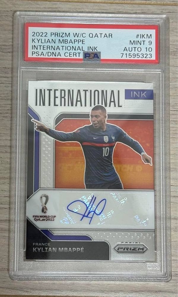 Amazon.co.jp: エムバペ 直筆サインカード PSA MINT9 AUTO10 : おもちゃ