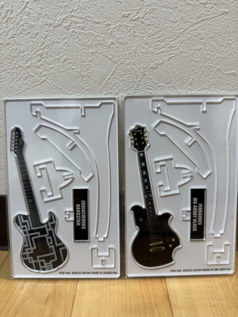 Amazon.co.jp: 布袋寅泰 アクリルギターフィギュア 6本セット : おもちゃ