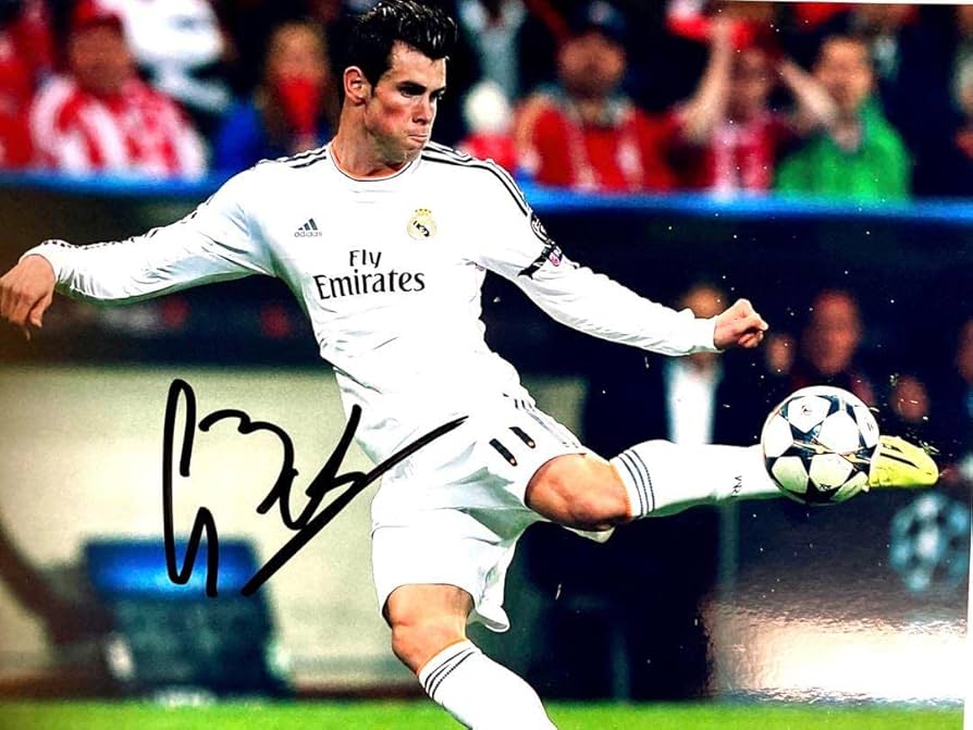 Amazon.co.jp: ガレス・ベイル…直筆サイン入り超 大型写真… Z : おもちゃ