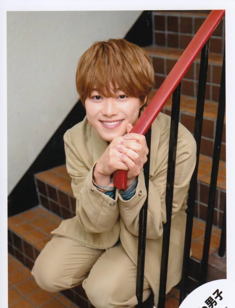 Amazon.co.jp: なにわ男子 公式 生 写真（大橋和也）J00660 : おもちゃ