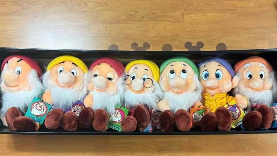 Amazon.co.jp: 七人の小人 ぬいぐるみ : おもちゃ