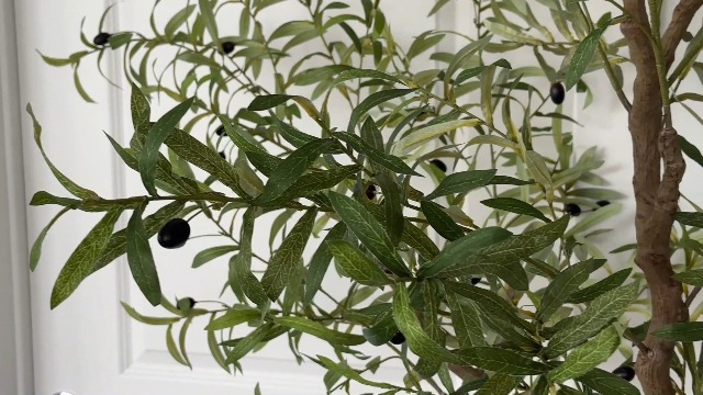 Amazon.com: FEELEAD 8ft Faux Olive Tree - Large Realistic