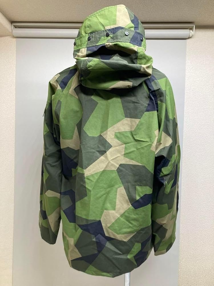 Amazon.co.jp: デッドストックスウェーデン軍 M90 ECWCS ジャケット