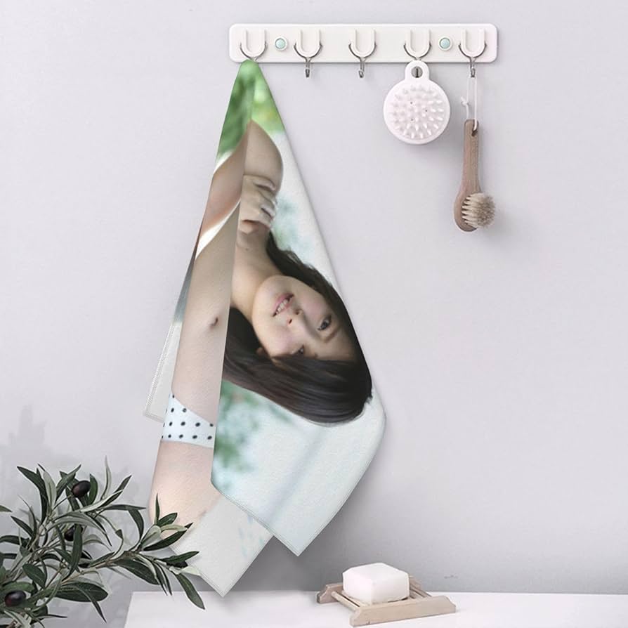 Amazon.co.jp: 鈴木愛理-すずきあいり タオル, マイクロファイバー