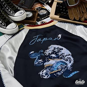 Amazon | [karaku] 横須賀「ドクロ、蛇と波」浮世絵刺繡入りスカジャン