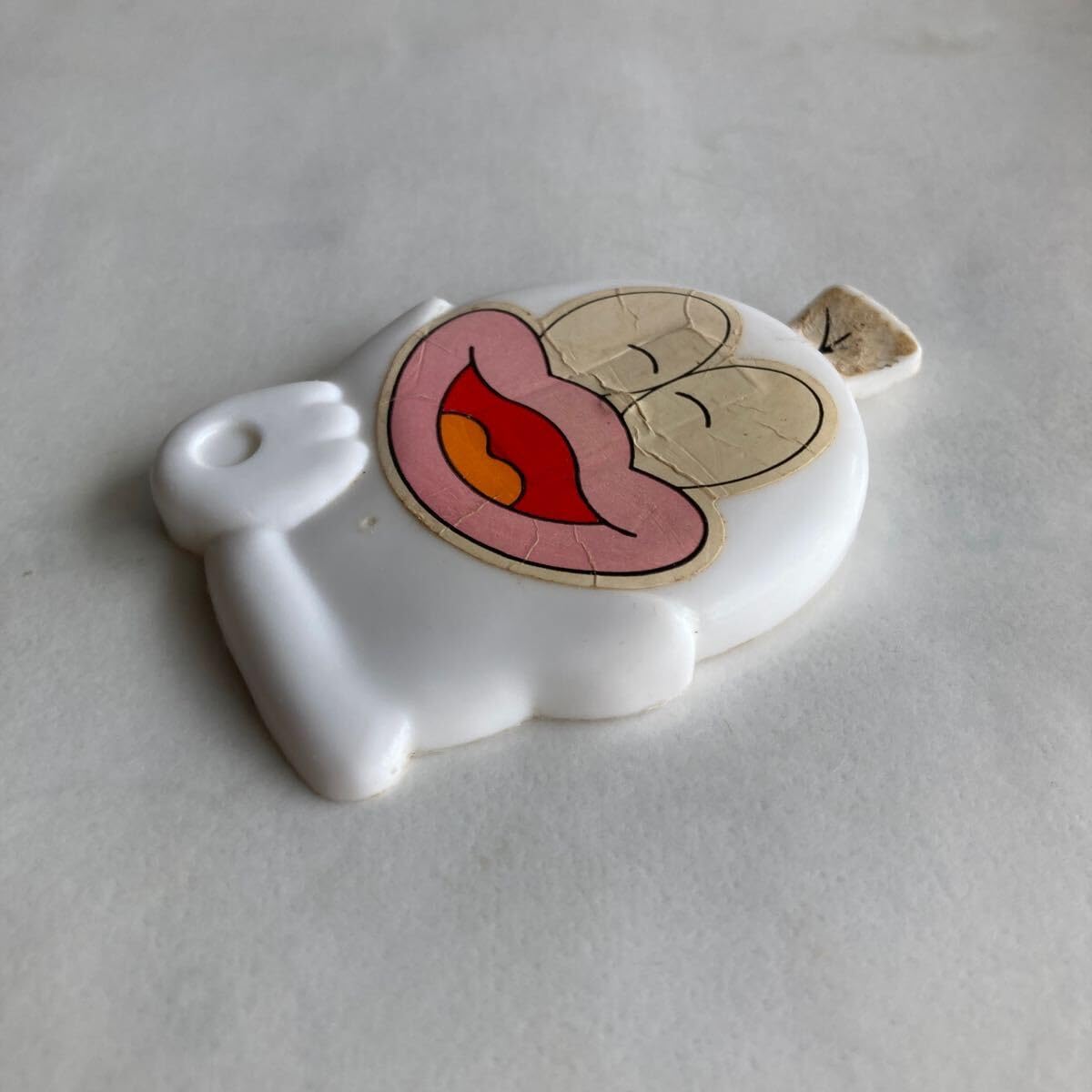 Amazon.co.jp: オバケのQ太郎 珍品 オバQ バッジ フィギュア人形藤子