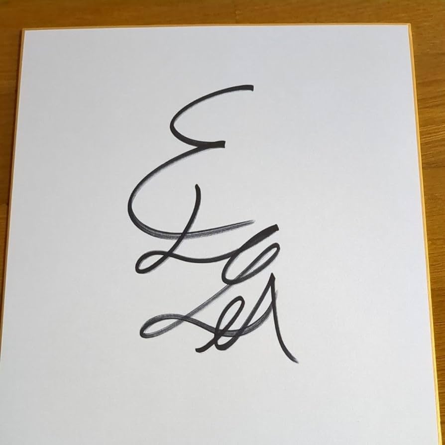 Amazon.co.jp: 俳優 松坂桃李さんのサイン色紙 : おもちゃ