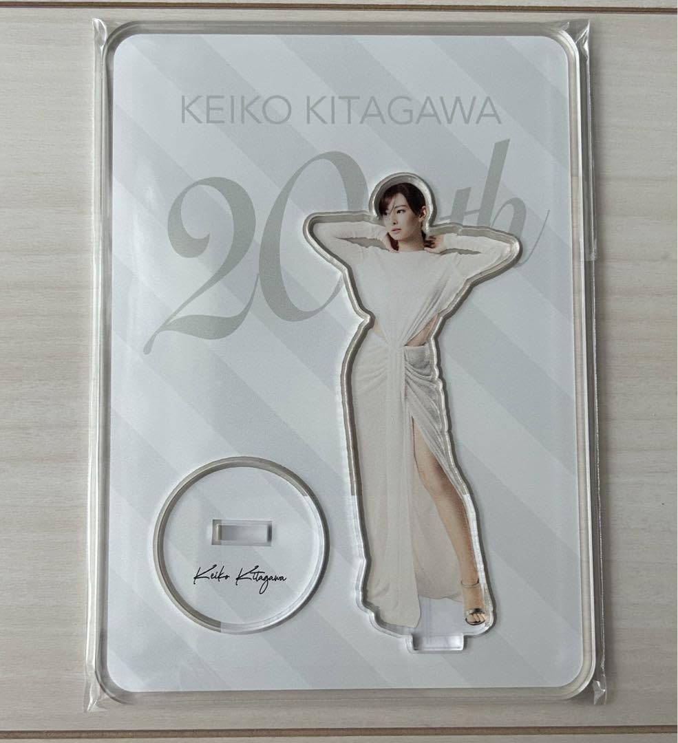 Amazon.co.jp: 北川景子 20周年オリジナル アクスタ3種類 : ホーム