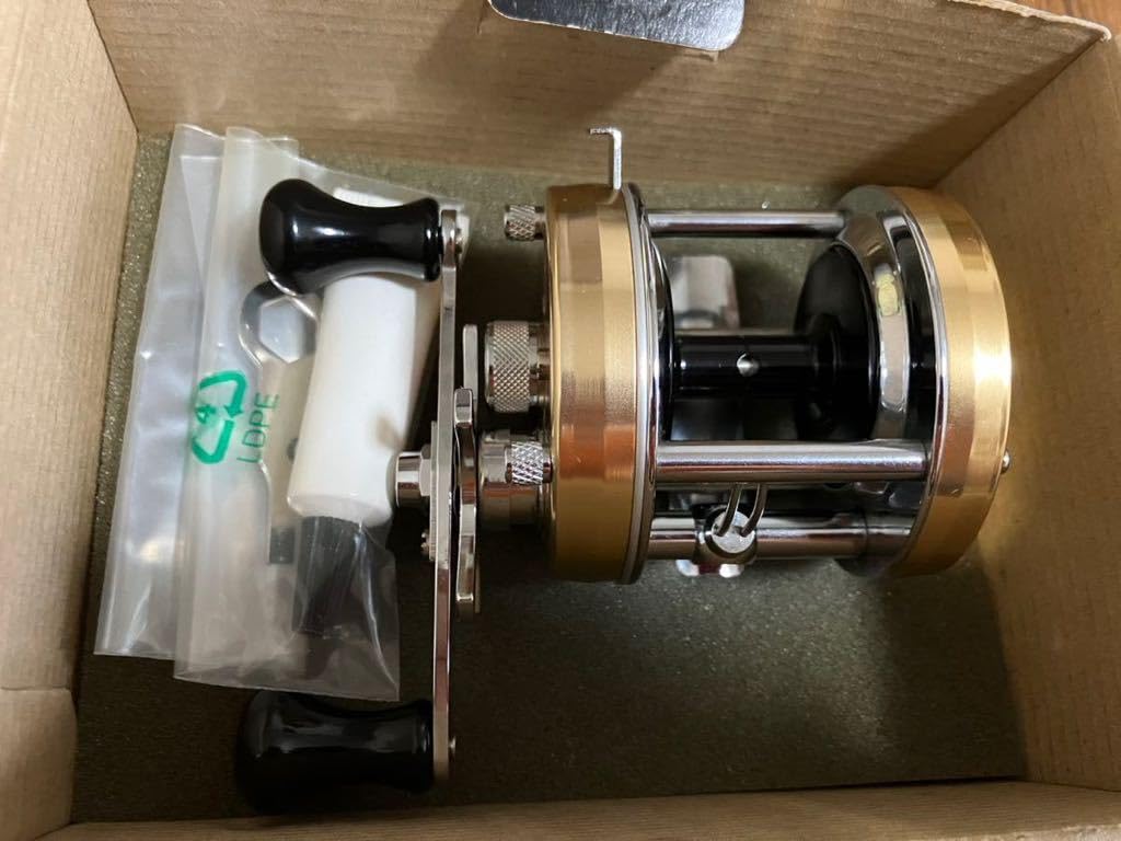 Amazon.co.jp: Custom Ambassadeur カスタム アンバサダー ABU 5500 金