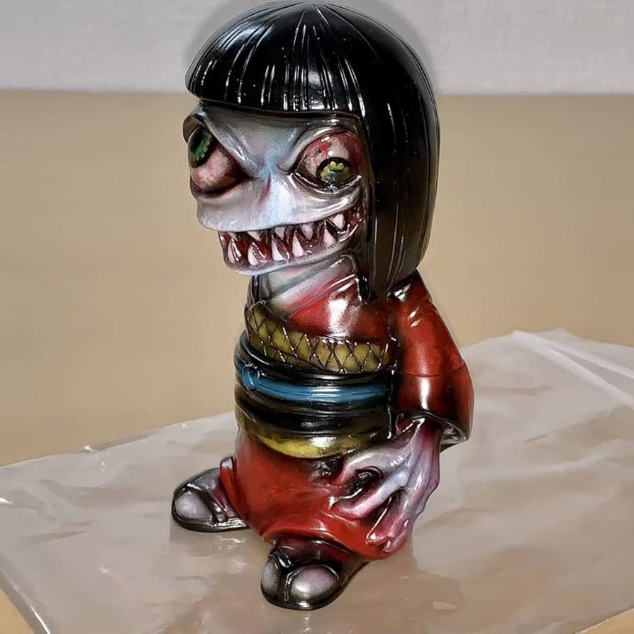 Amazon.co.jp: かっこわらい雑貨店 よしこ 赤 上目 YOSHIKO red