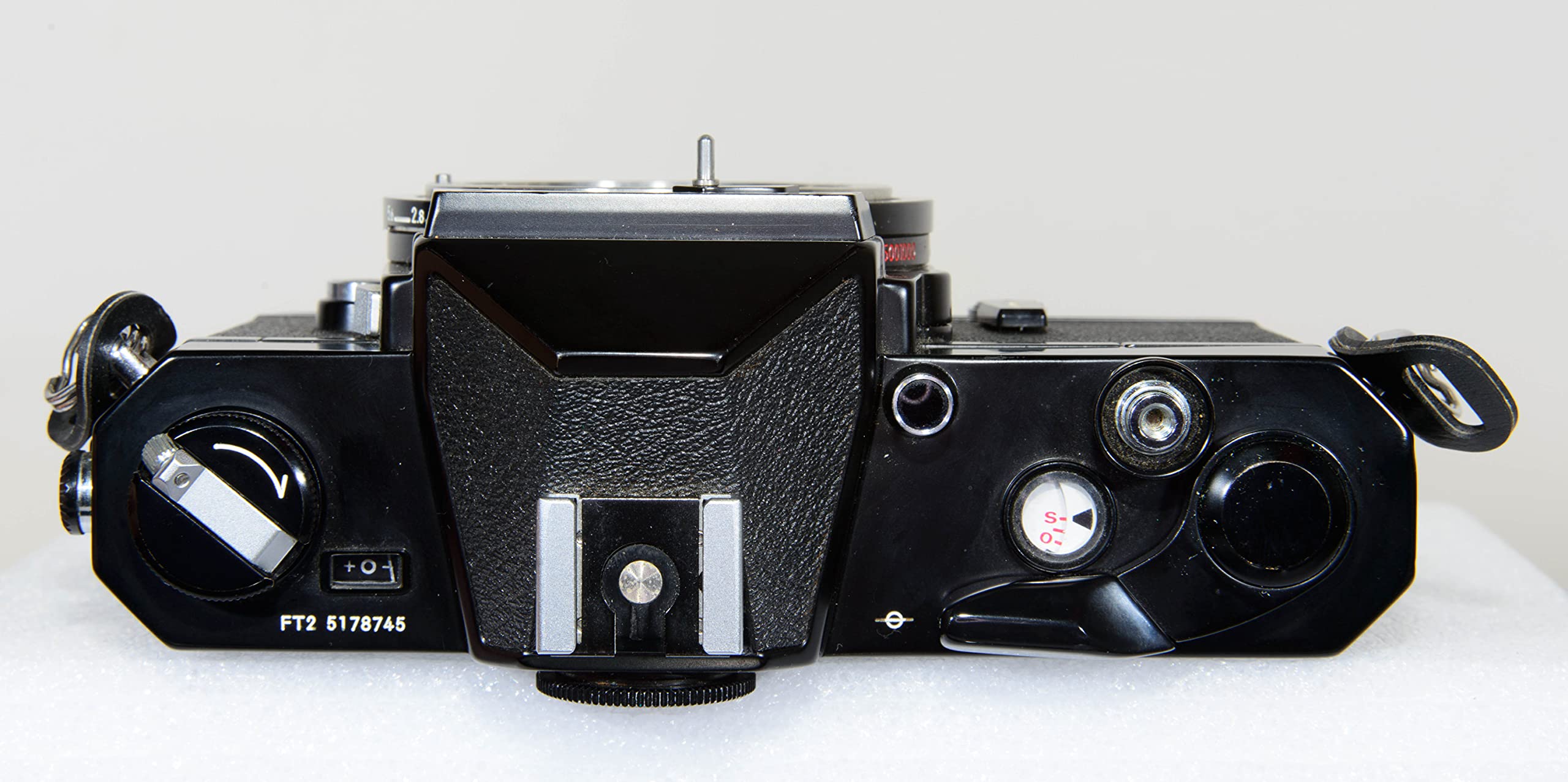 NikomatFT2ボディー/NIKKOR-s35mm＋NIKKOR135mm