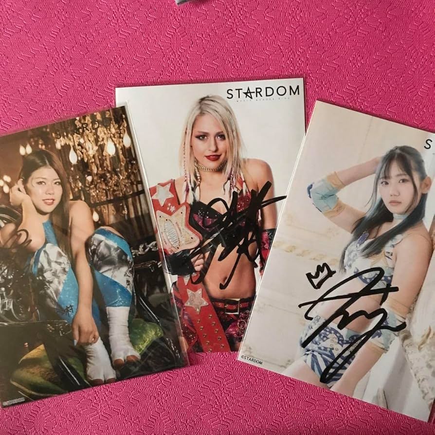 Amazon.co.jp: 女子プロレス スターダム 葉月 ジュリア 天咲光由 直筆