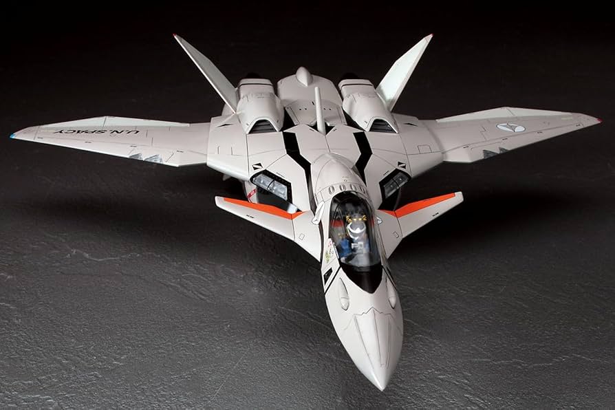 Amazon | ハセガワ マクロスプラス VF-11B サンダーボルト 1/72
