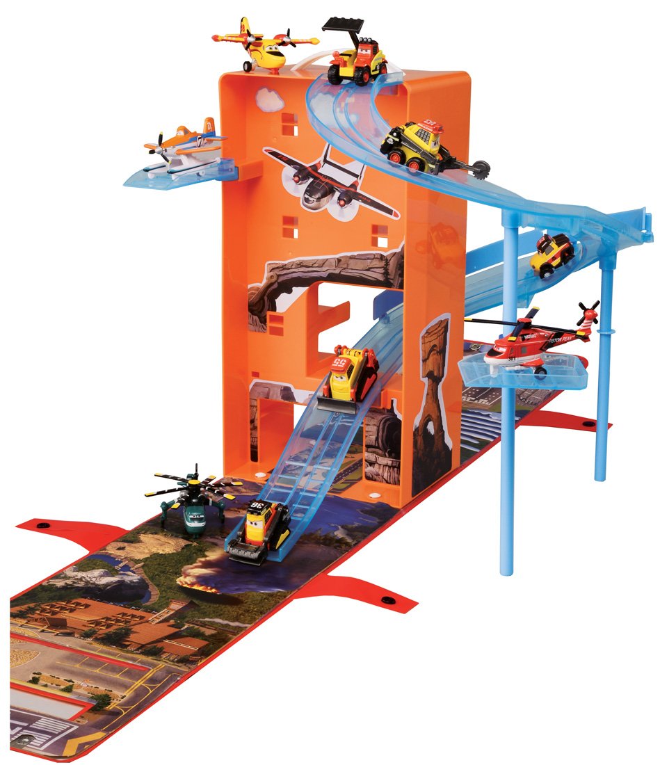 Amazon.co.jp: トミカ プレーンズ 大きく広がる!レスキュー出動バッグ