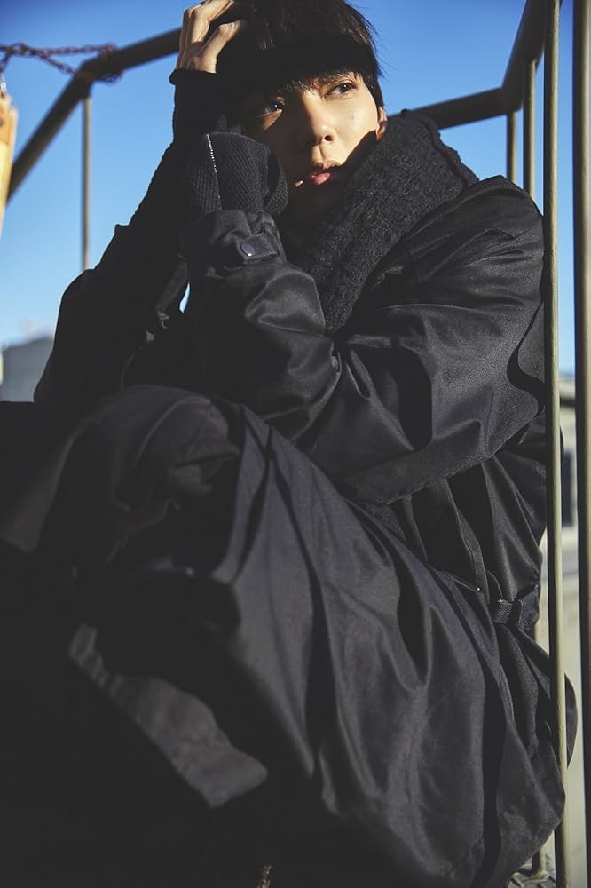 Amazon.co.jp: 古川雄輝写真集『unknown』 : 古川 雄輝, 吉田 崇: 本