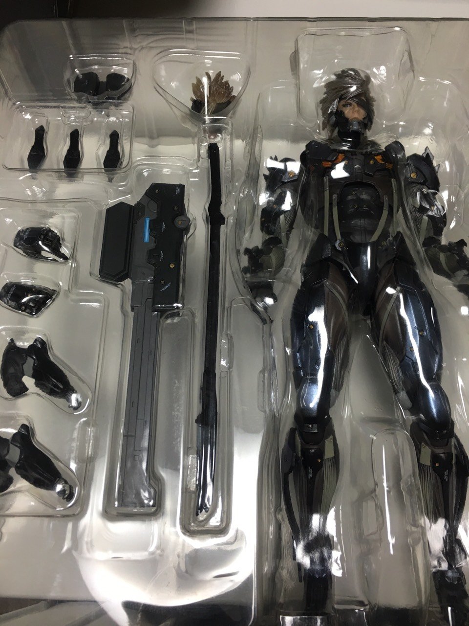 Amazon.co.jp: METAL GEAR RISING REVENGEANCE PLAY ARTS改 雷電(PVC