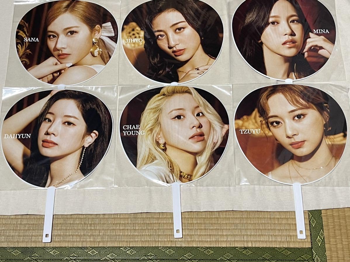 Amazon.co.jp: TWICE JAPAN 3rd ALBUM “Perfect World“ うちわ ナヨン