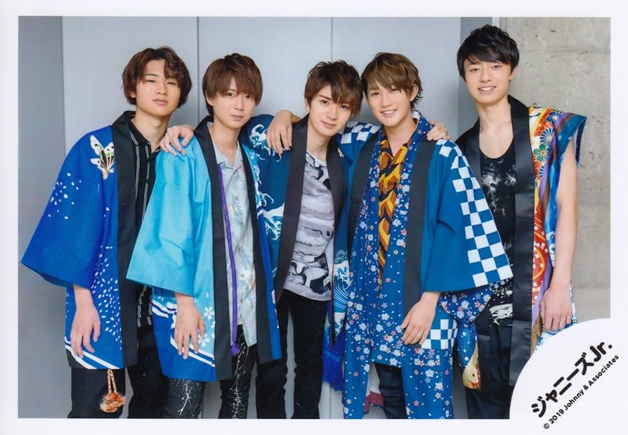 Amazon.co.jp: HiHi Jets 公式 生 写真（集合）HHJ00006 : おもちゃ