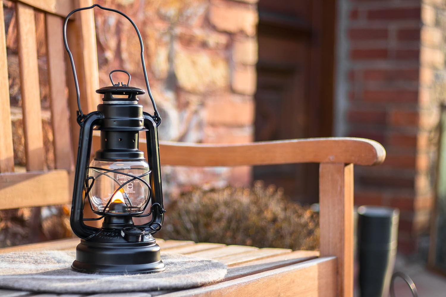 Amazon.co.jp: フュアーハンド(FEUERHAND) アウトドア ライト ランタン