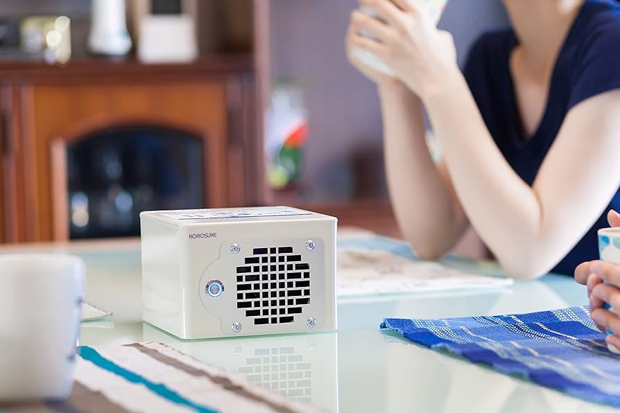 Amazon | 光触媒 高性能 空間清浄機 KOROSUKE 花粉 PM2.5 ウイルス対応