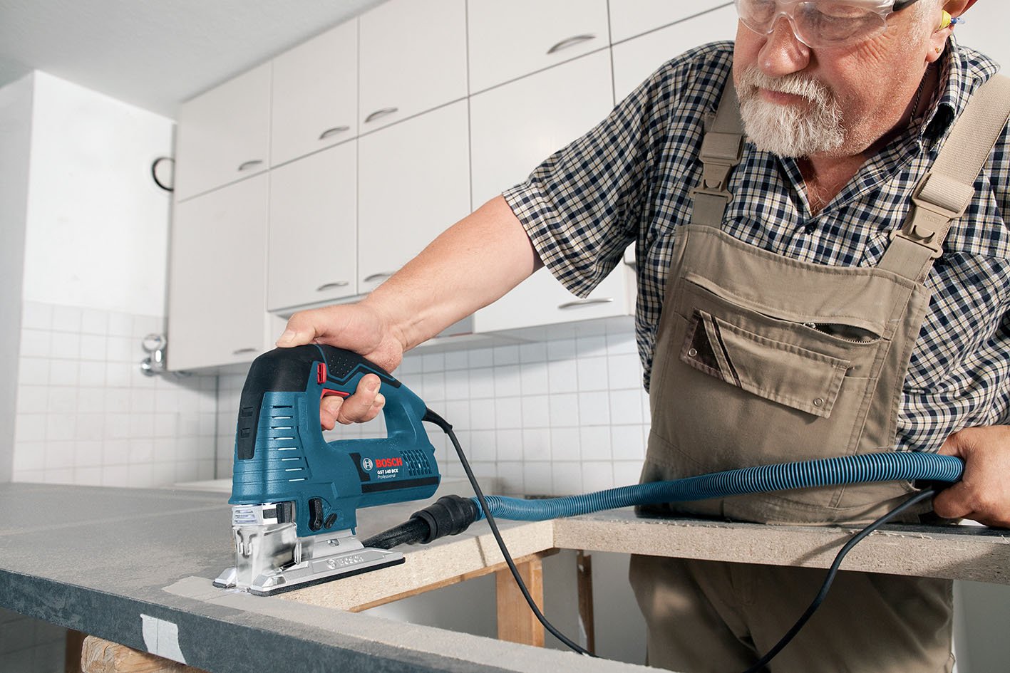 Amazon | BOSCH(ボッシュ) 電子スーパージグソー GST140BCE | ジグソー