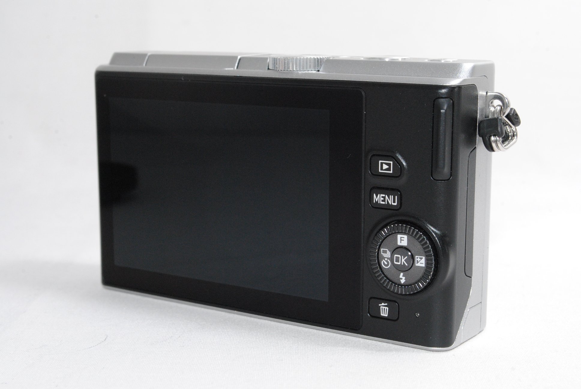 Amazon | Nikon ミラーレス一眼 Nikon1 J4 シルバー J4HPLKSL ボディ