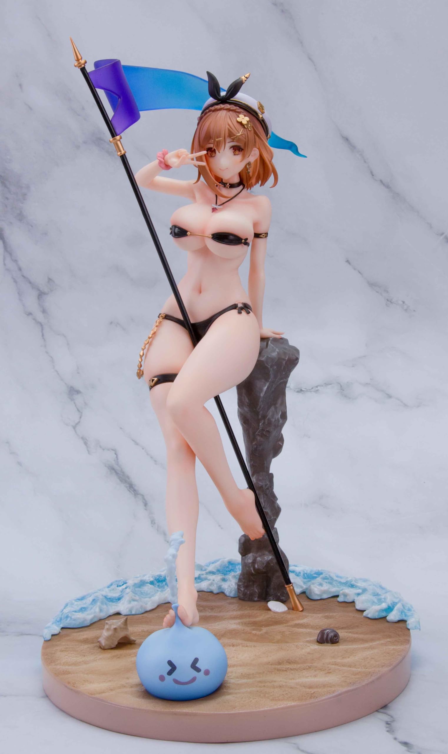 Amazon.co.jp: ライザリン・シュタウト フィギュア 水着Ver. 1/4