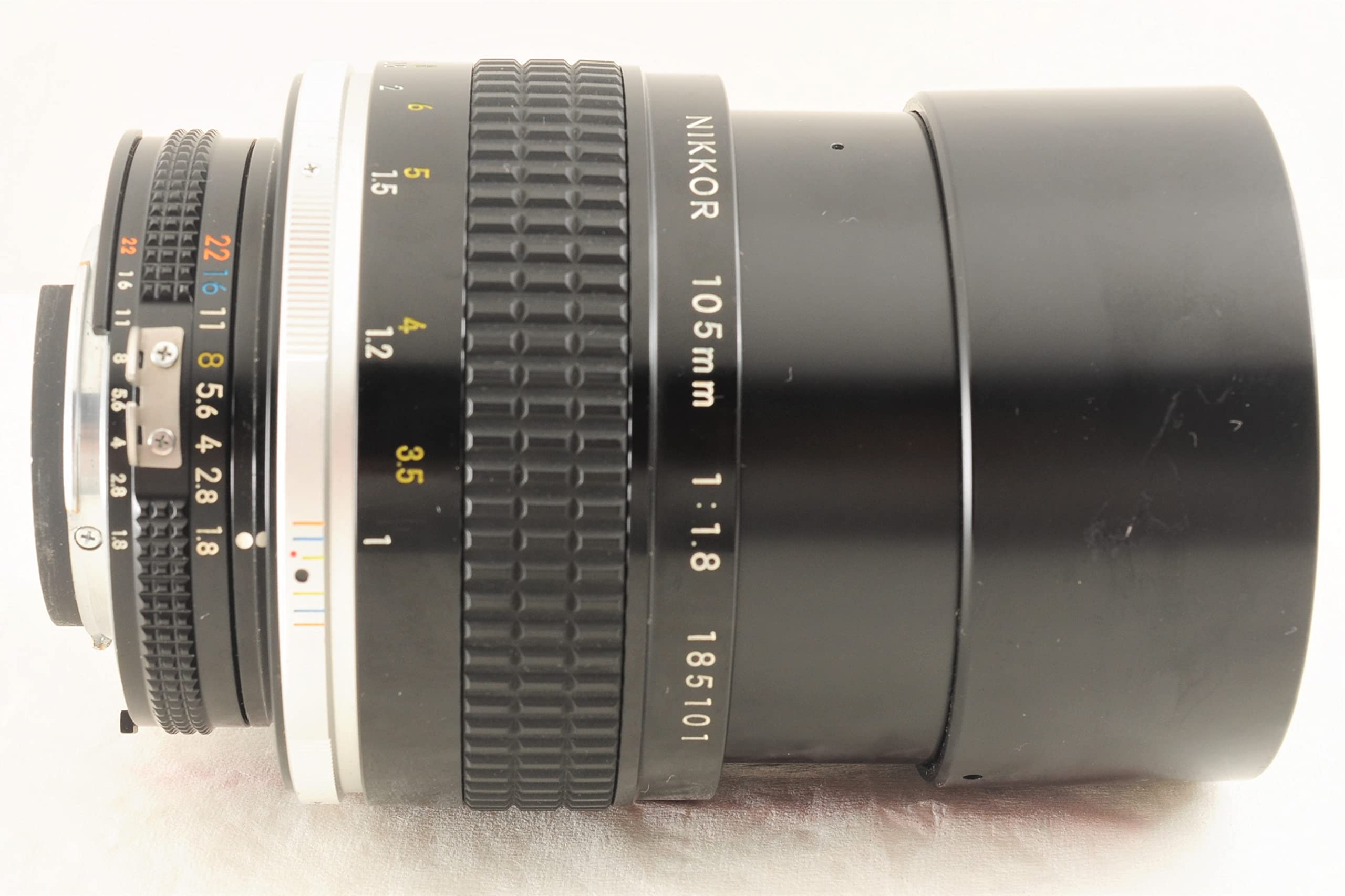 Amazon.co.jp: Nikon ニコン Ai-S NIKKOR 105mm F1.8 : 家電＆カメラ