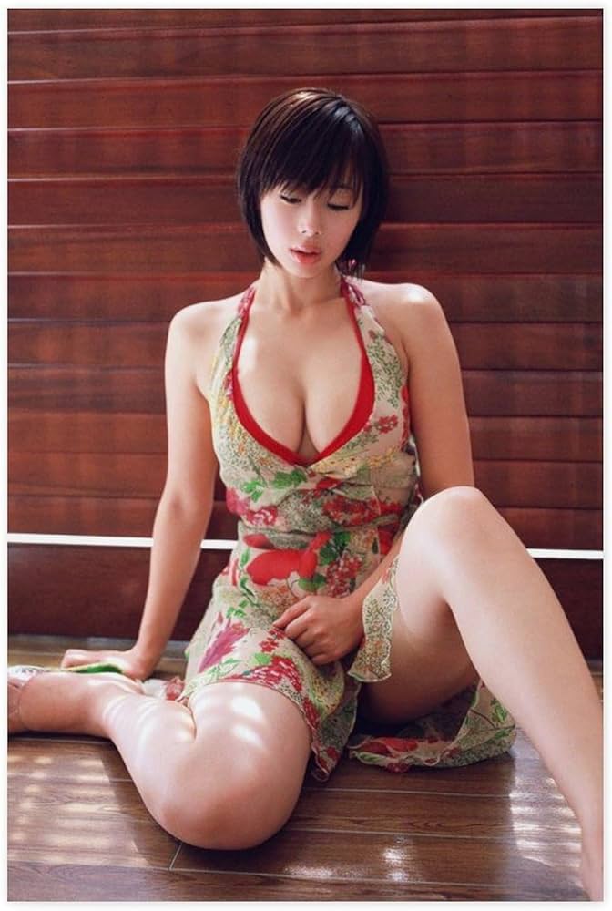 Amazon.co.jp: 井上和香16このステッカーポスター（横版）は、リビング