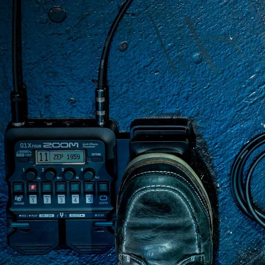 Amazon.com: Zoom G1X FOUR Guitar Multi-Effects Processor with