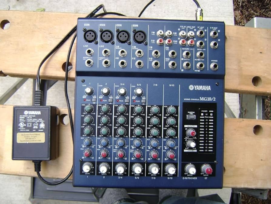 Amazon.co.jp: YAMAHA ミキシングコンソール [MG10/2] : 楽器・音響機器