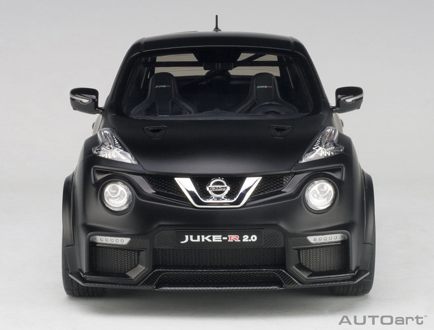 Amazon | AUTOart 1/18 日産 ジュークR 2.0 マット・ブラック 完成品