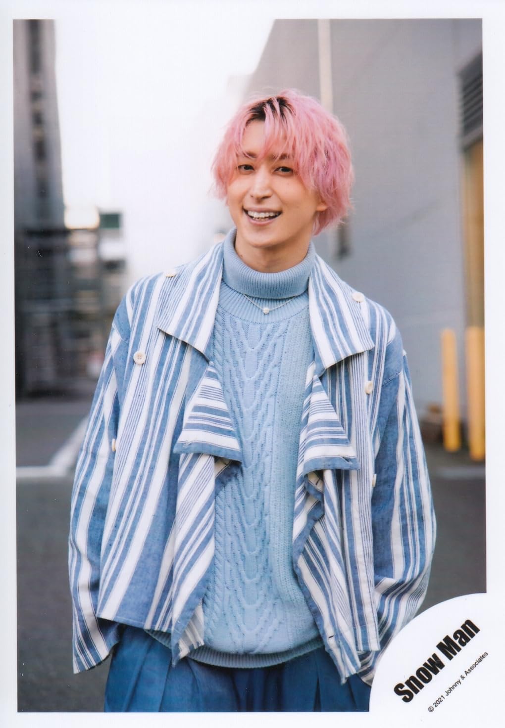 Amazon.co.jp: Snow Man 公式 生 写真（佐久間大介）SM01393 : おもちゃ