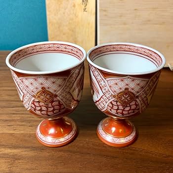 Amazon.co.jp: 九谷焼山本芳岳赤絵細描金彩桃文盃色絵馬上杯ぐい呑み 2
