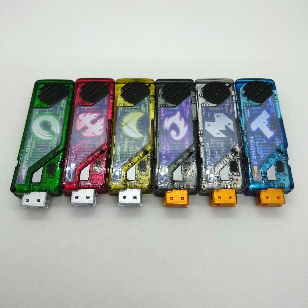 Amazon.co.jp: 仮面ライダーW 風都探偵 ガイアメモリ CSM風劇中