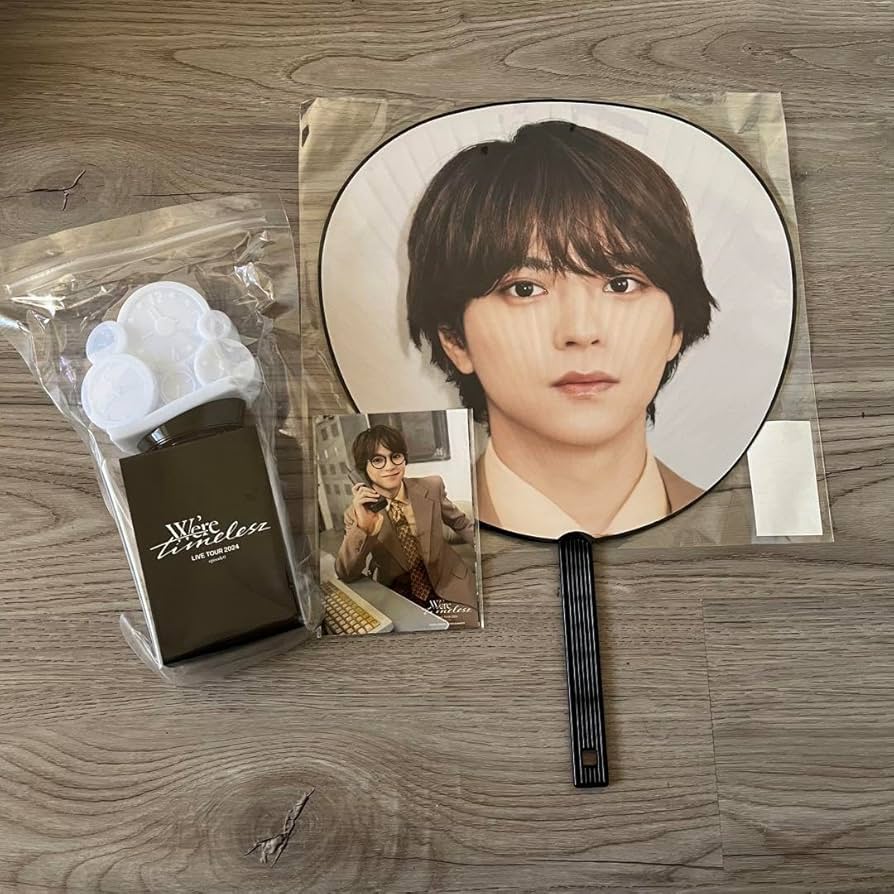 Amazon.co.jp: timelesz ペンライト 佐藤勝利 うちわ 写真 : おもちゃ