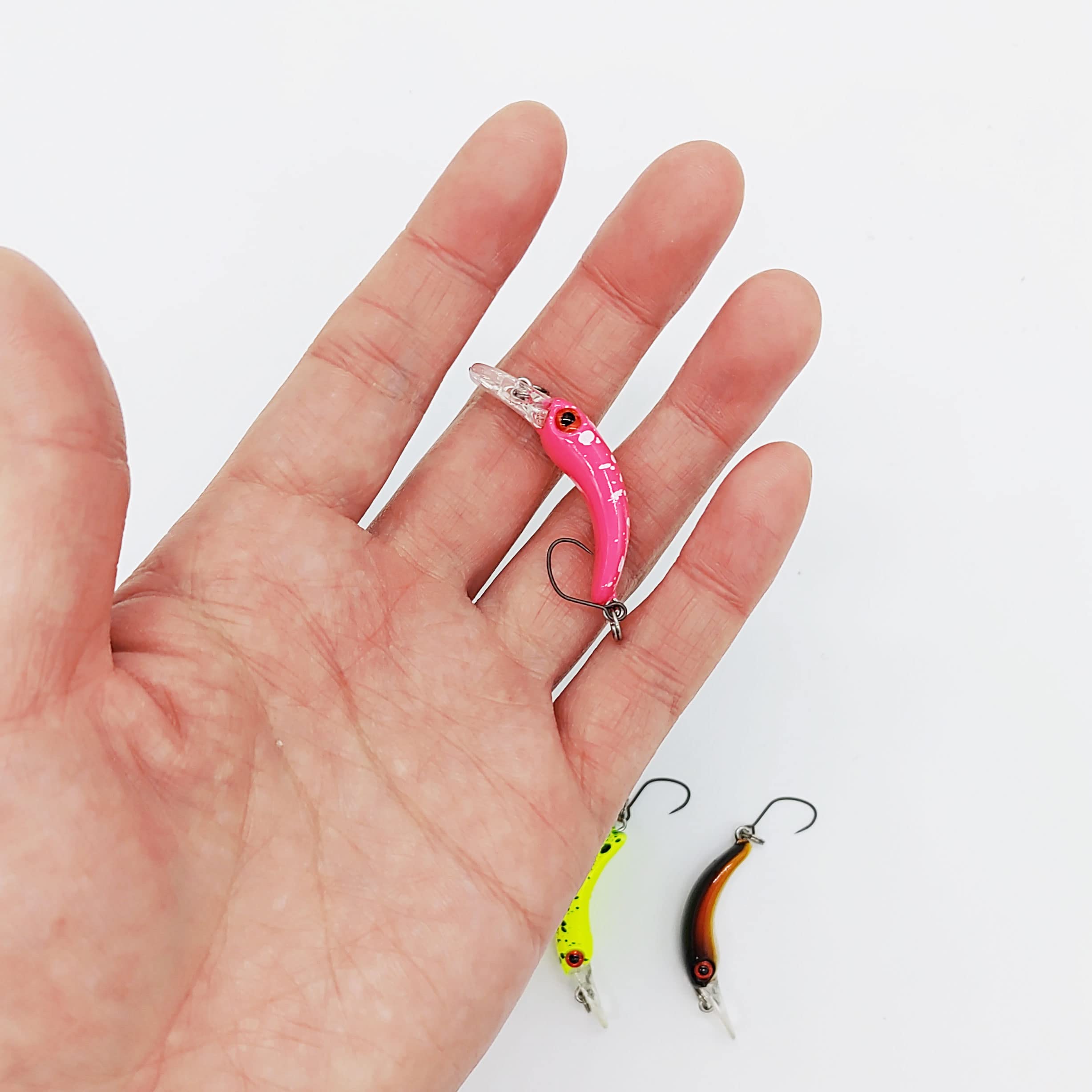 Amazon.co.jp: 【PBルアー】エリアクランク への字 1.5g 30mm 5色