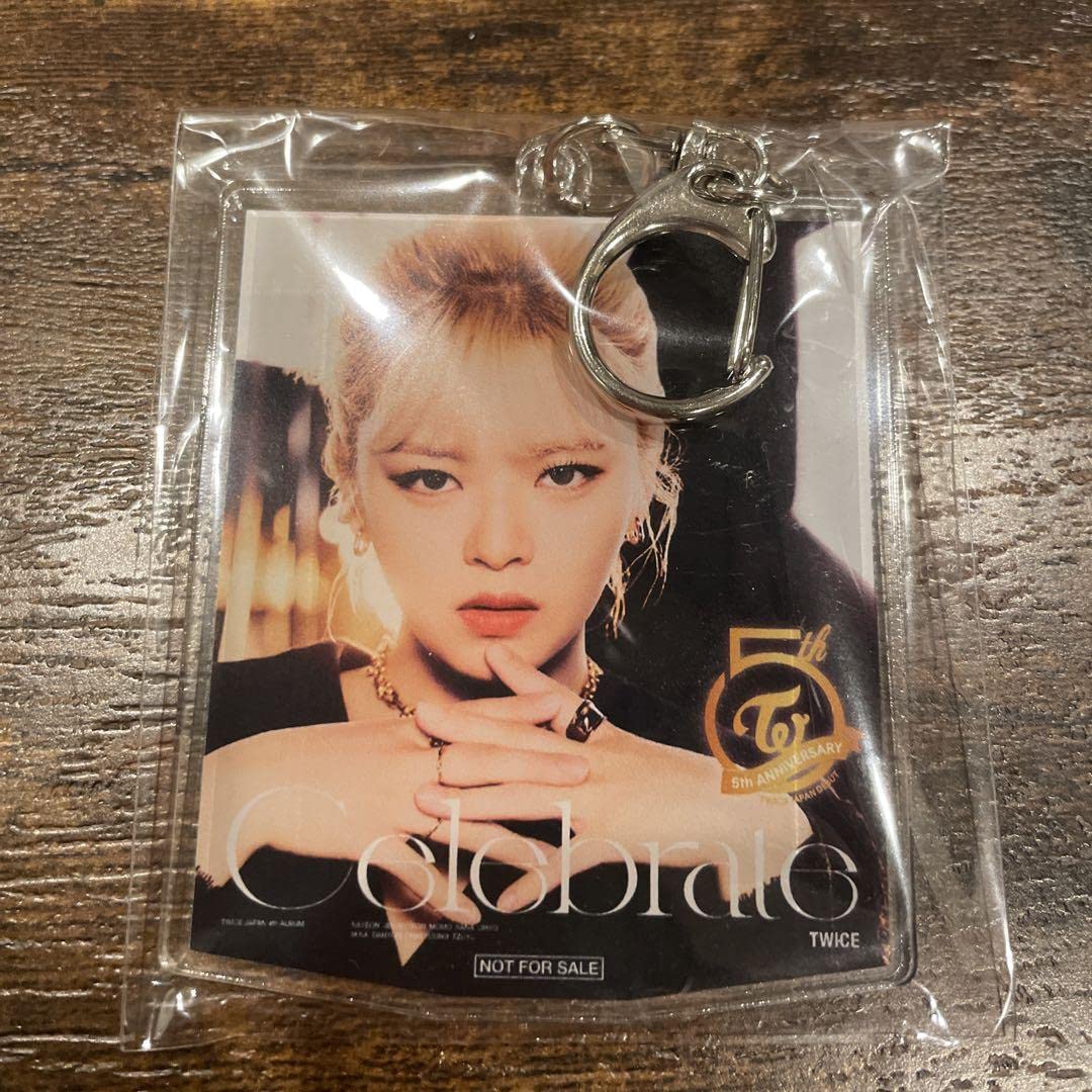 Amazon.co.jp: TWICE グッズ ジョンヨン celebrate 楽天 特典 アクリル